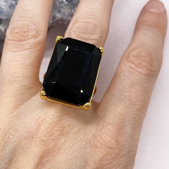 NEW Black Zirconium Stone Cocktail Ring - Picture 4 of 15